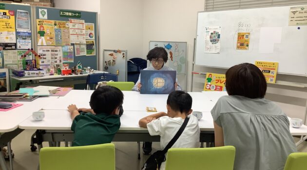 夏休み企画「エアコン無くても涼しいヨ!こわくて笑えるお話で涼しく過ごそう」を開催しました。